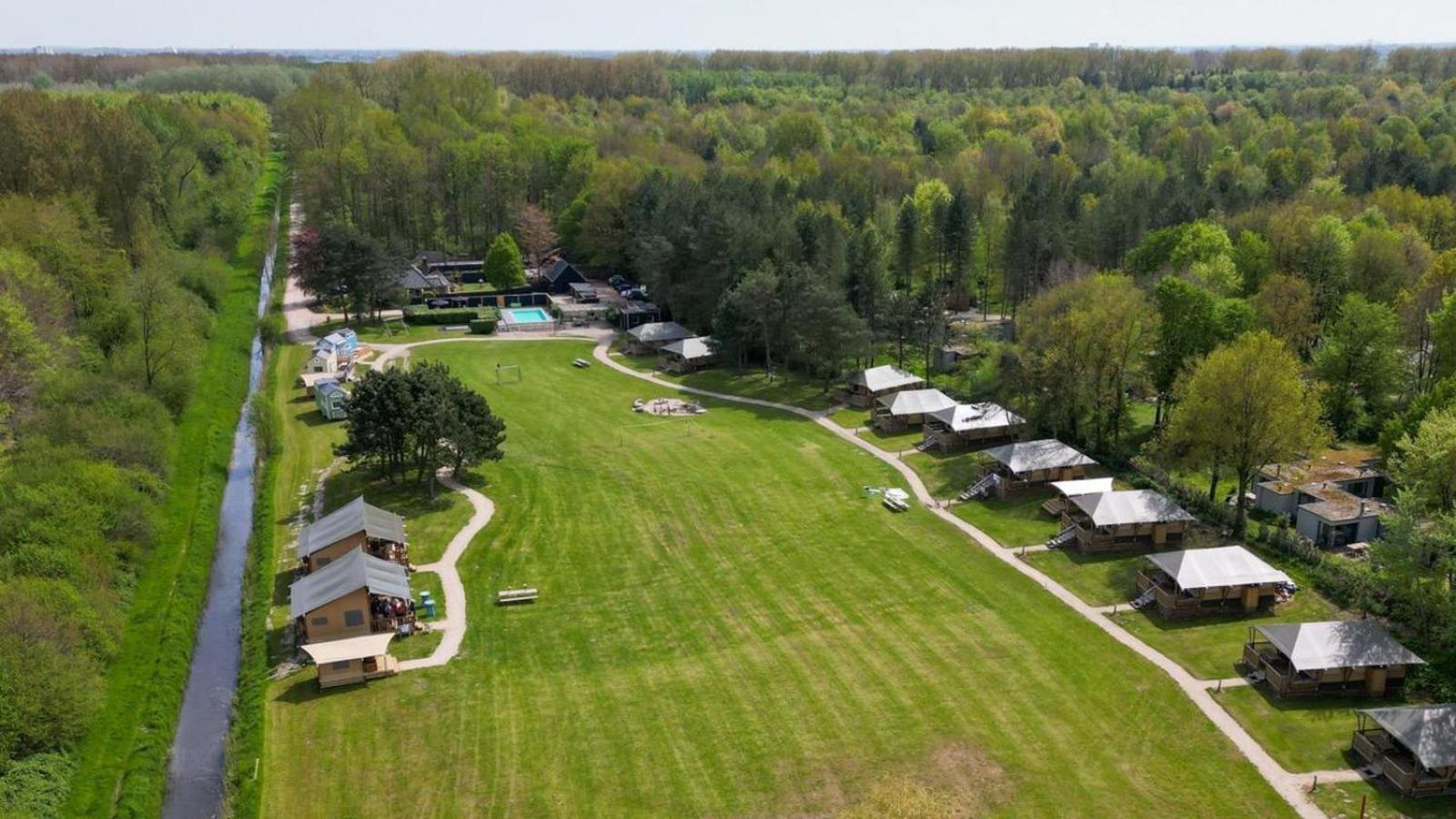 Glamping Lodge With Eco-Wellness Zeewolde Exteriör bild
