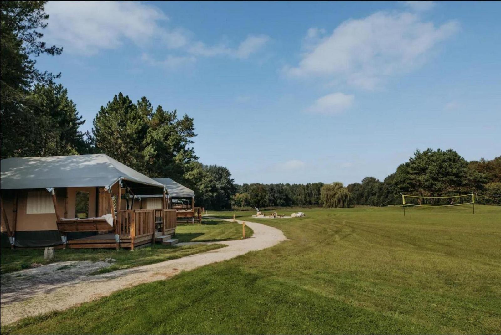Glamping Lodge With Eco-Wellness Zeewolde Exteriör bild
