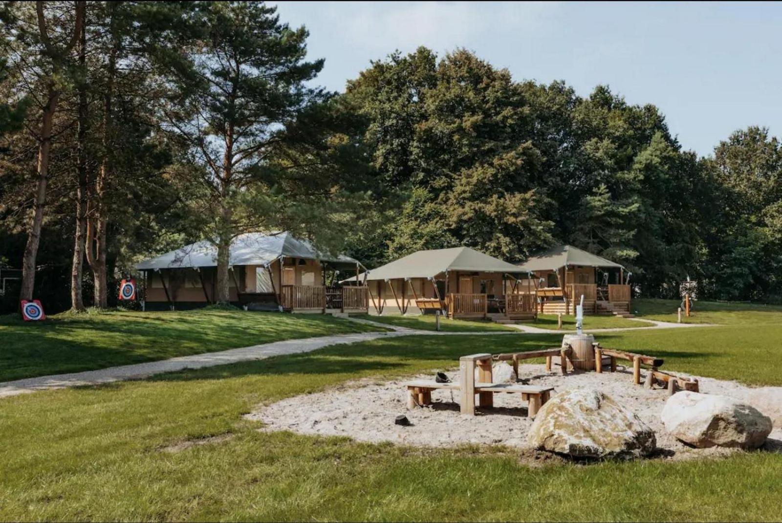 Glamping Lodge With Eco-Wellness Zeewolde Exteriör bild