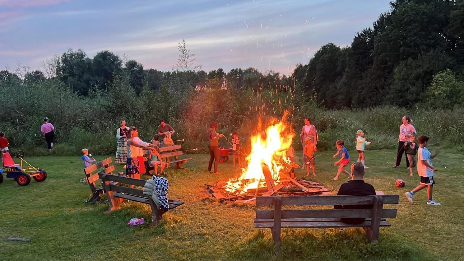 Glamping Lodge With Eco-Wellness Zeewolde Exteriör bild
