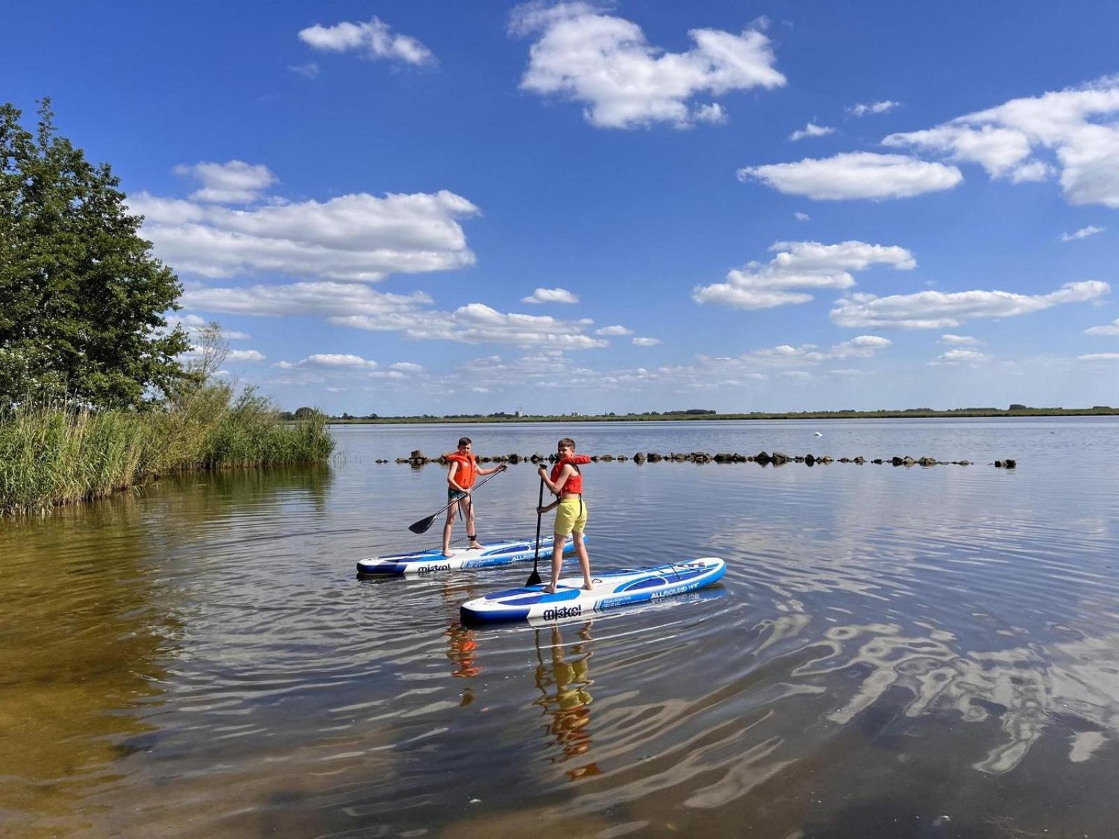 Glamping Lodge With Eco-Wellness Zeewolde Exteriör bild