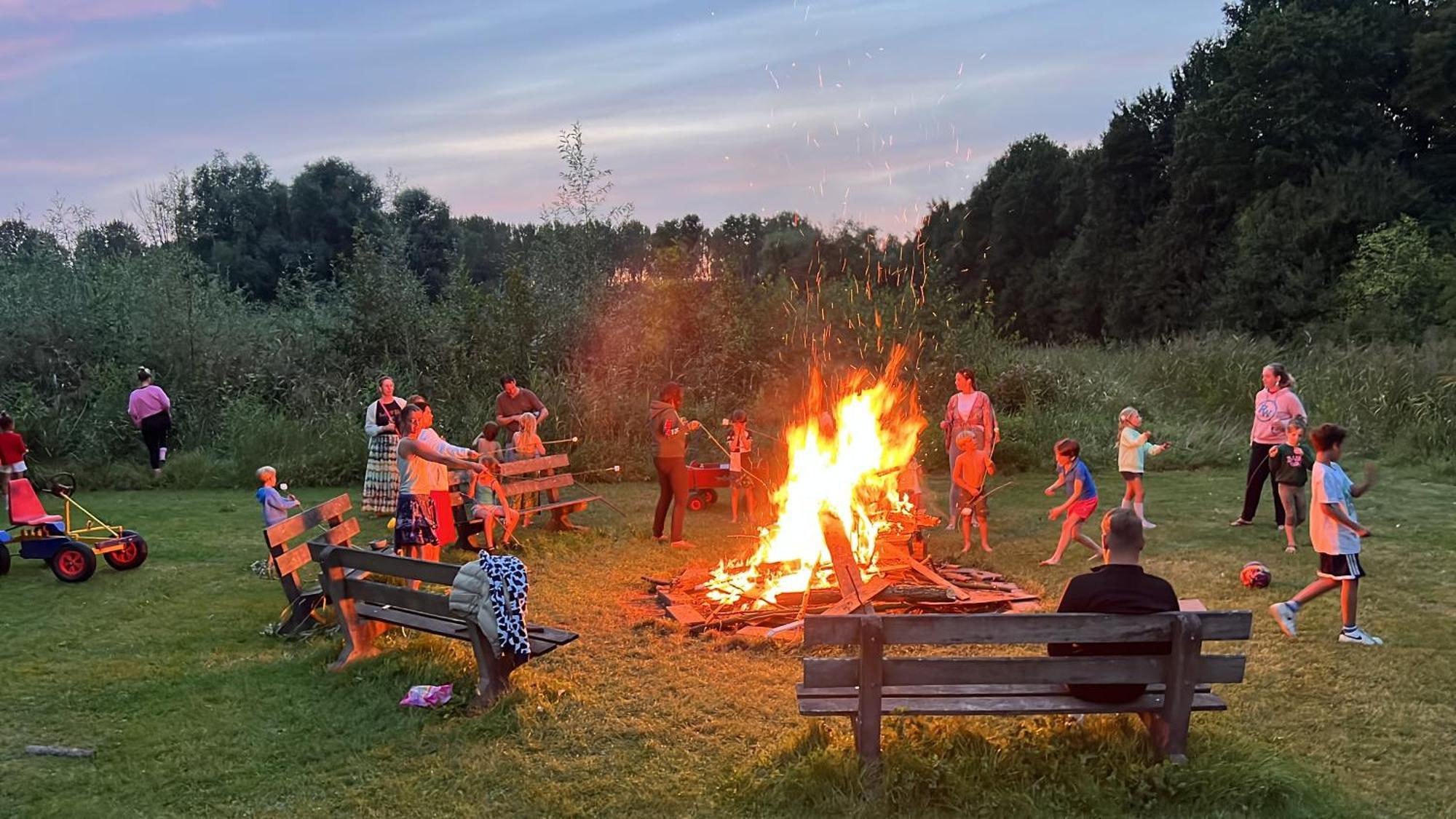Glamping Lodge With Eco-Wellness Zeewolde Exteriör bild